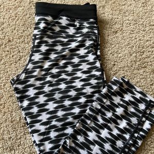 Nike Crop workout pants